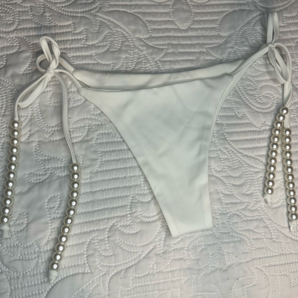 NWOT White Cheeky Bikini Bottom with Pearl Accent Strings